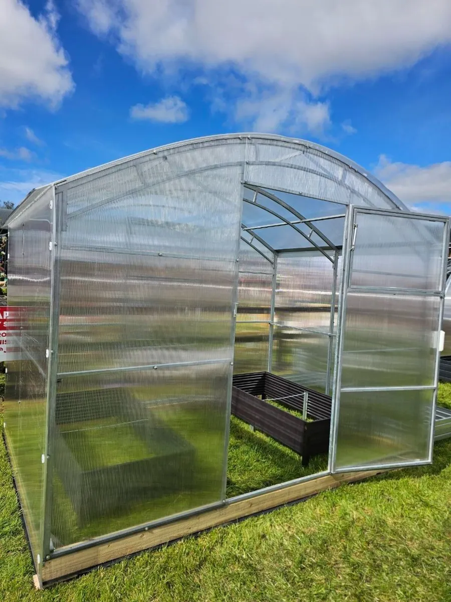 The MaxGrow Greenhouse - Image 4