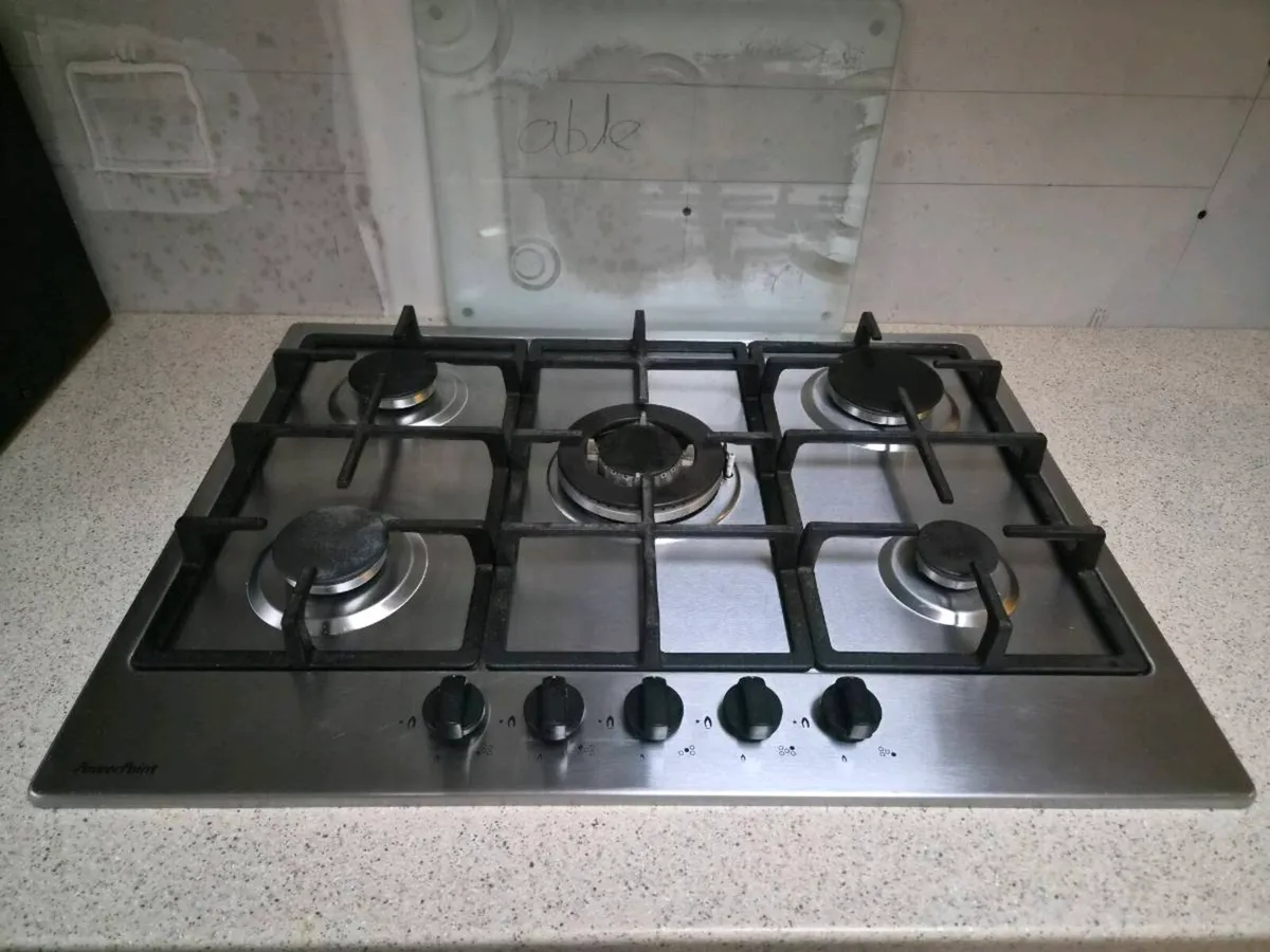 5 ring gas hob - Image 1