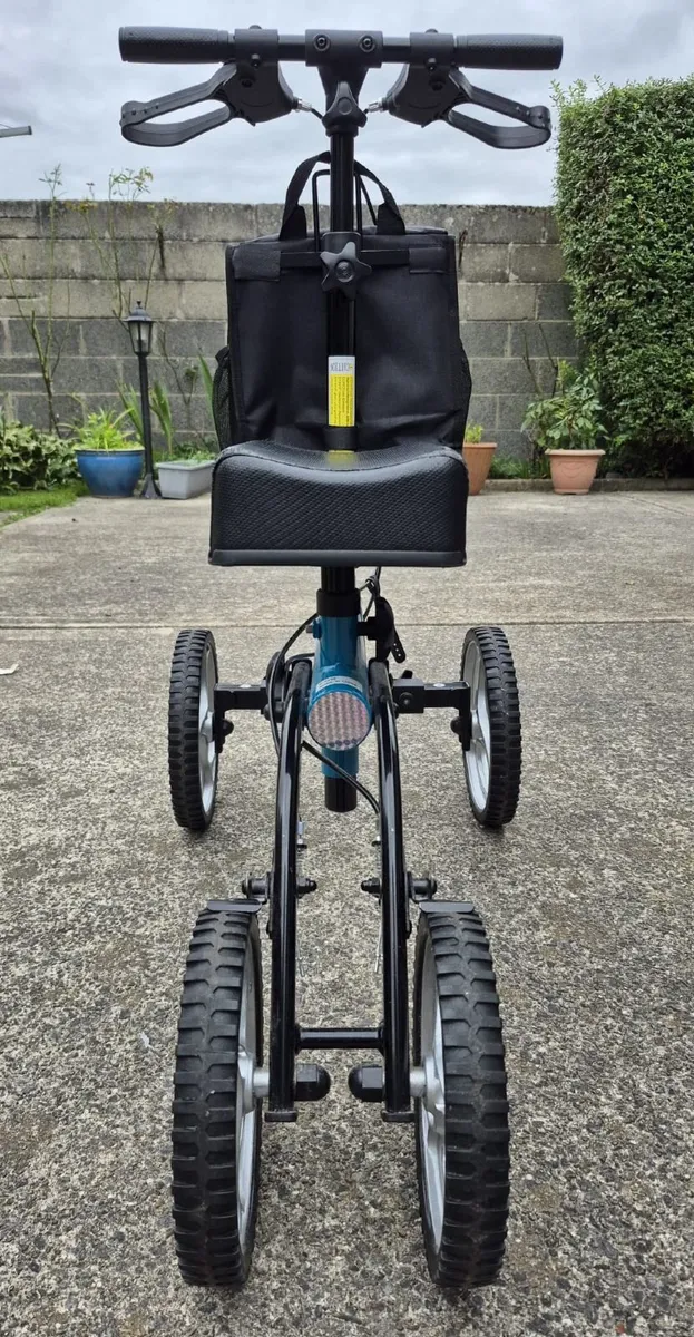 Panlova knee walker - Image 4