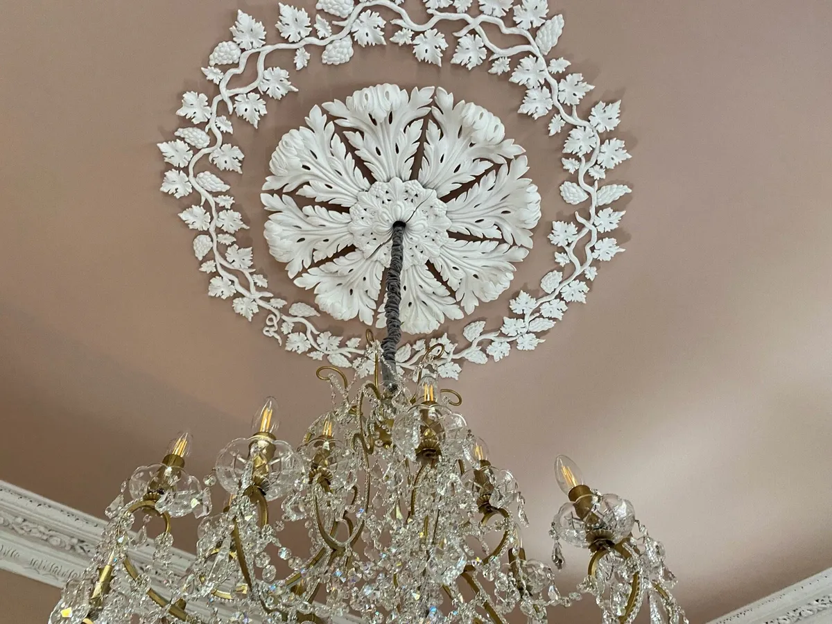 Florentine Chandelier 18 lights - Image 4