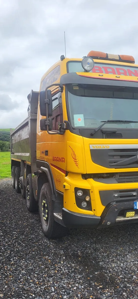 Volvo eight wheeler - Image 2