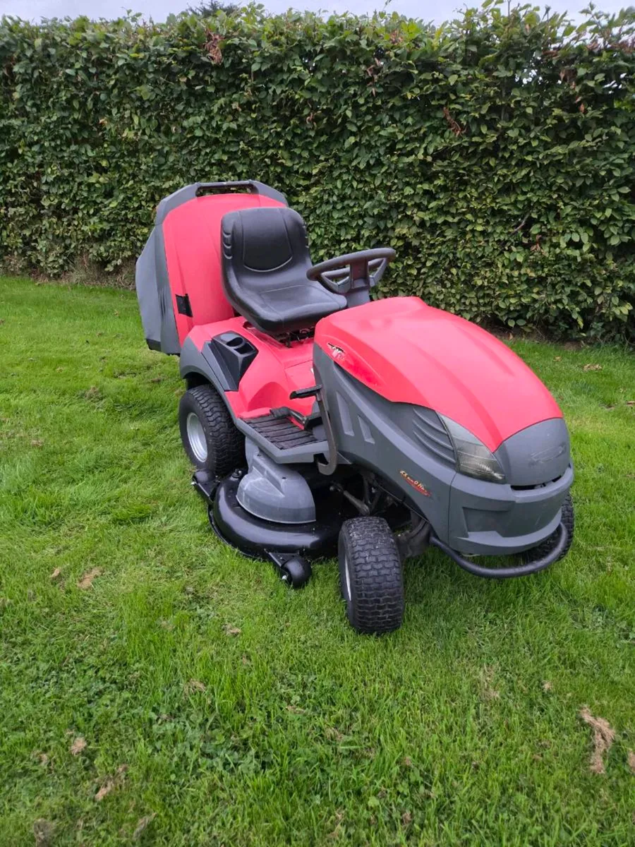 Ride on mower - Image 1
