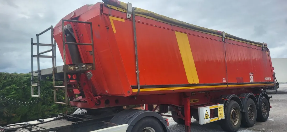 Schmitz tipping trailer - Image 1