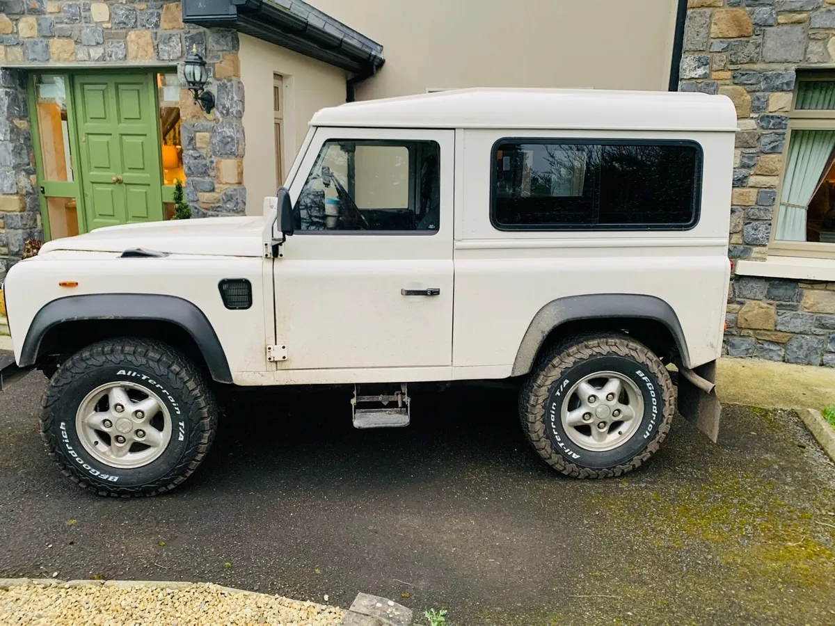 Land Rover Defender 90 - Image 3