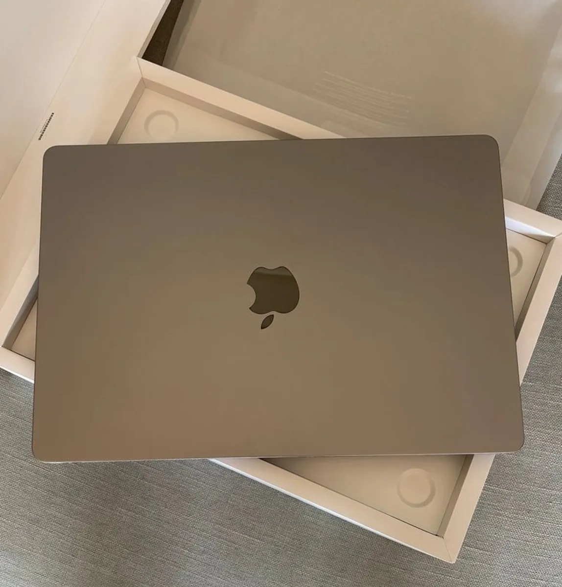 Macbook Air M3 15" 16GB 1TB - Image 2