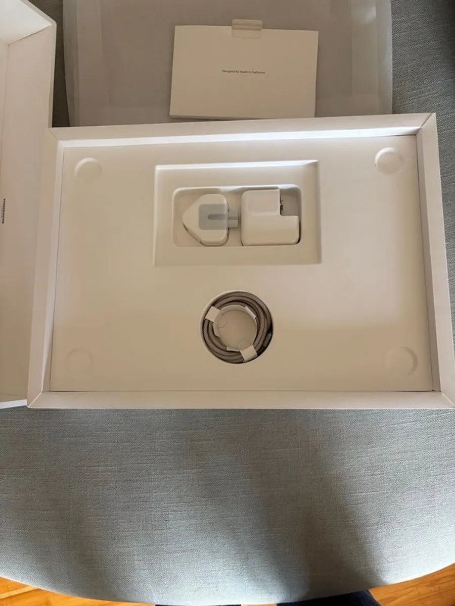 Macbook Air M3 15" 16GB 1TB - Image 3