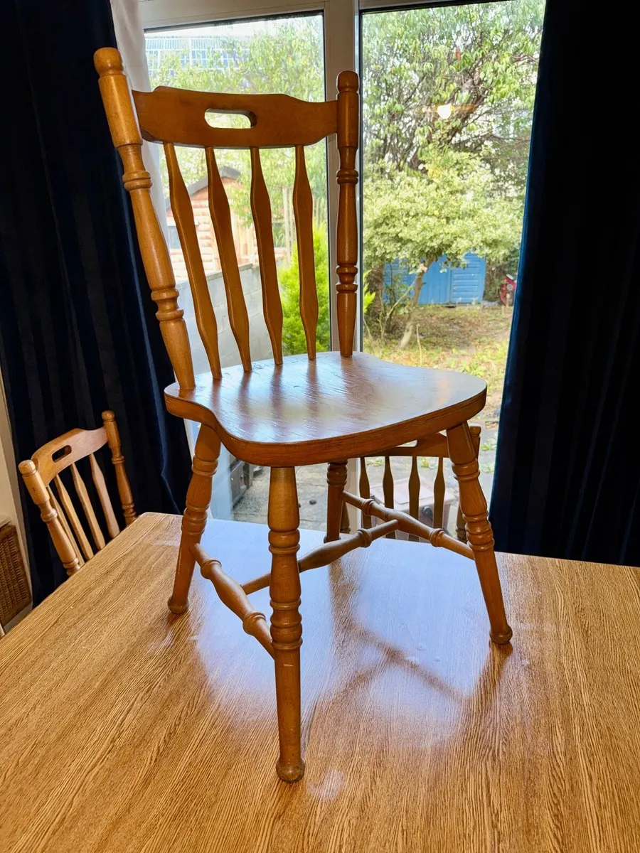 Dining table with 6 chairs - Image 2