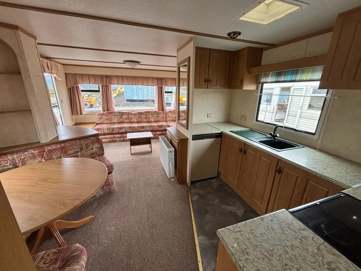 36 x 12 Capri, 3 Bed, Oil Heating, Free Delivery - Image 3