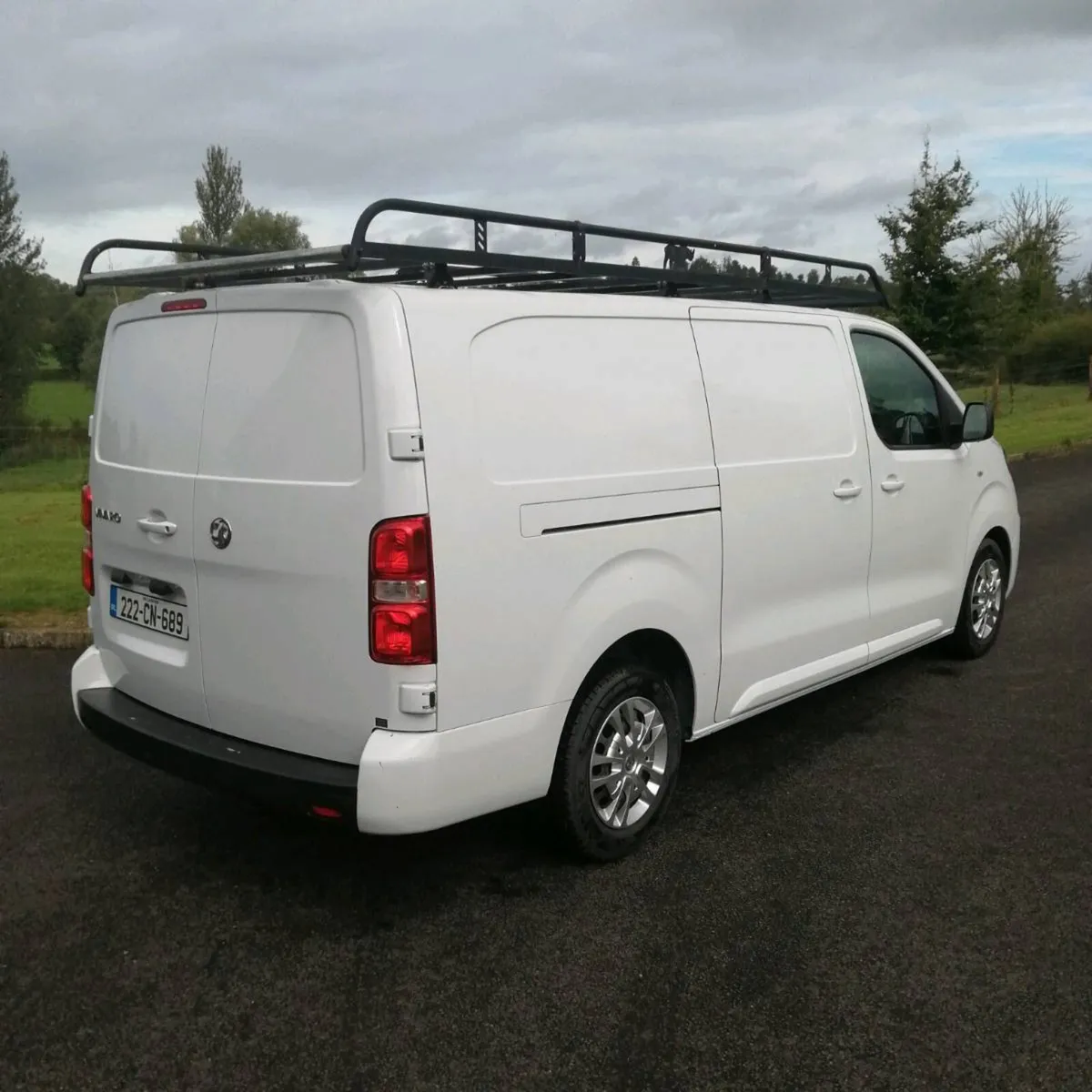 Vauxhall vivaro sportive 2.0 145bhp NO VAT - Image 2