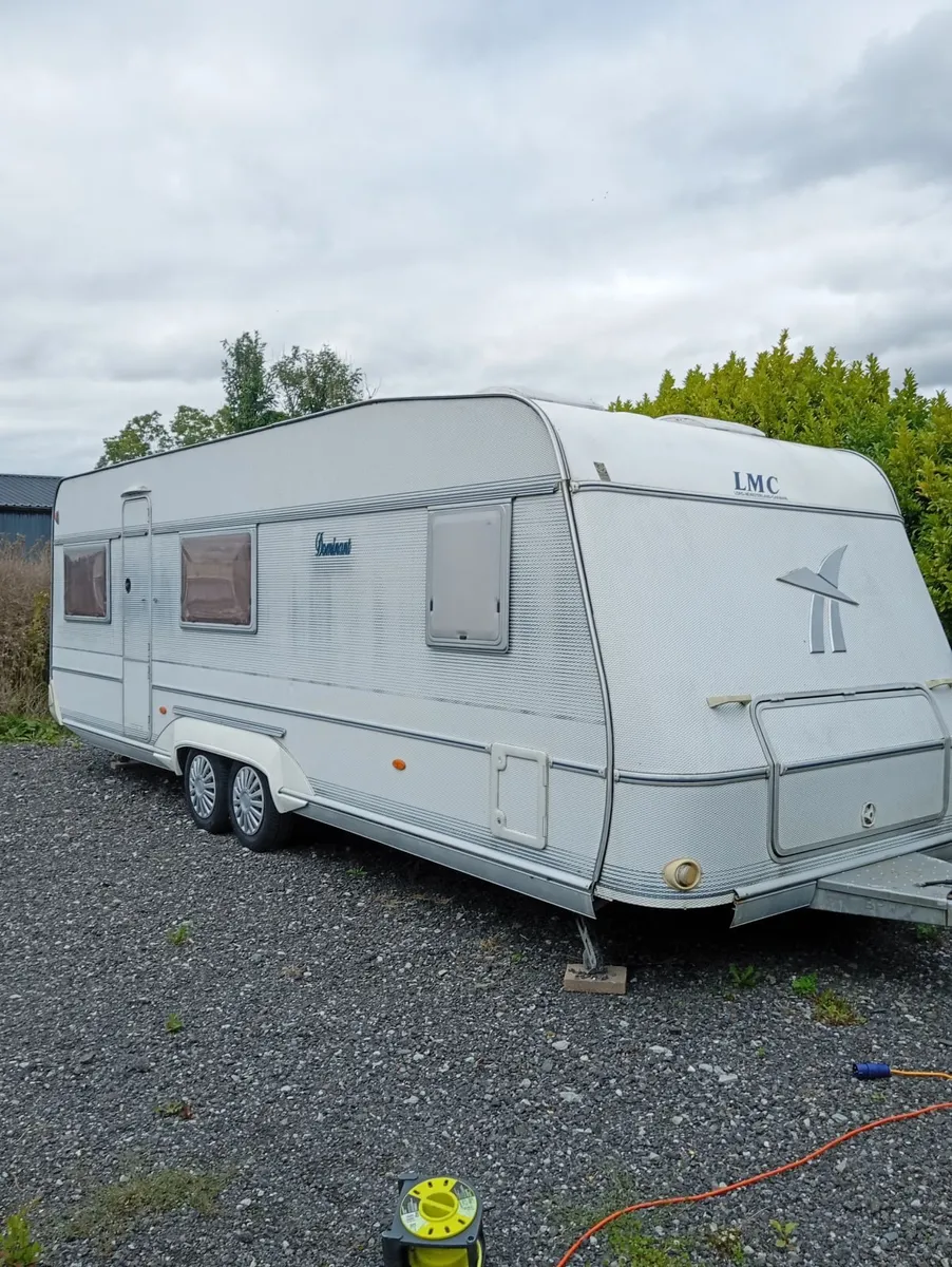 LMC wheel caravan - Image 1