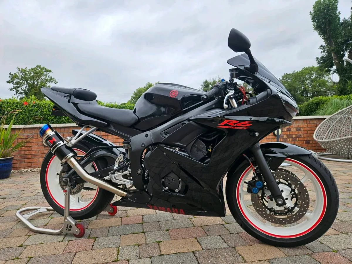 Yamaha R6 - Image 2