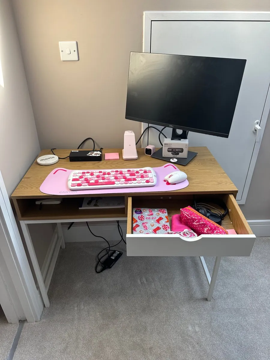 Desk - Image 3