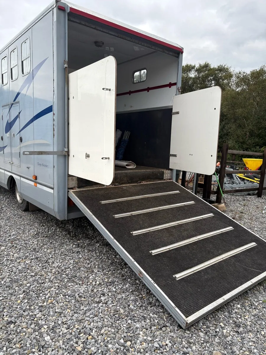 Horse Lorry - Image 4