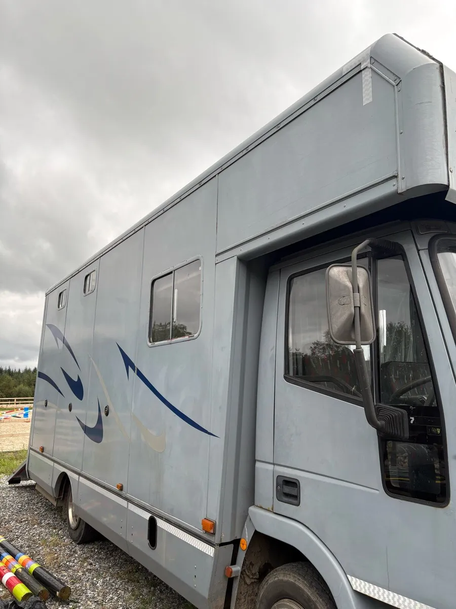 Horse Lorry - Image 1