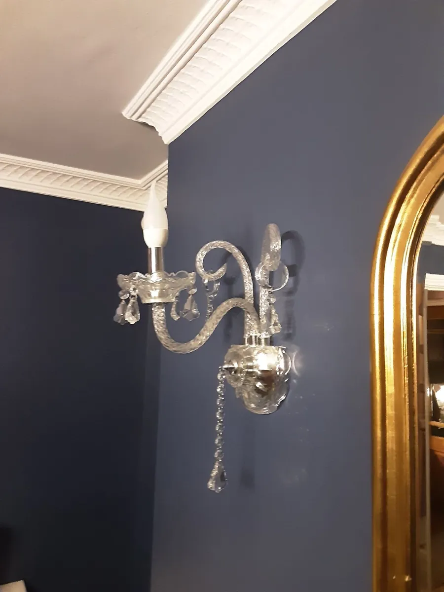 Pair of detailed glass wall lights - Image 2