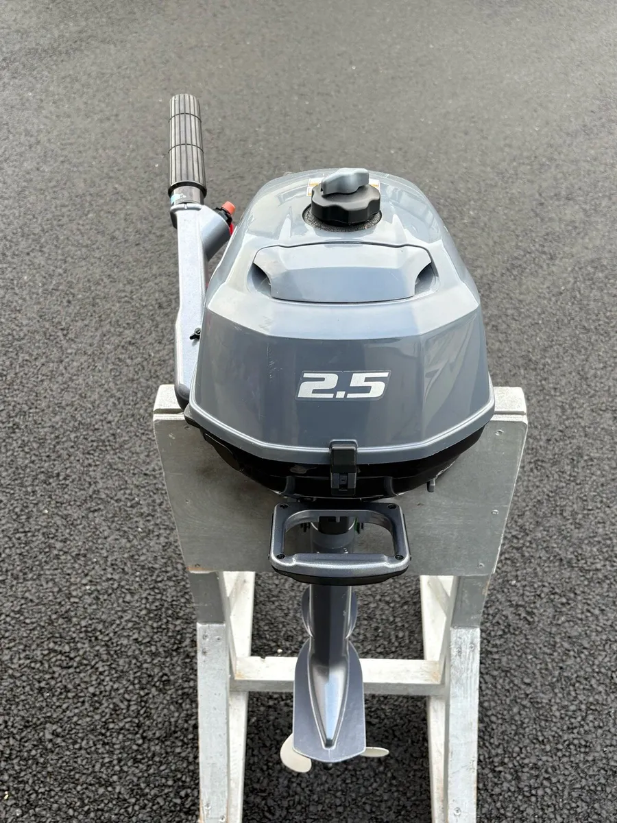 Yamaha 2.5hp outboard - Image 4