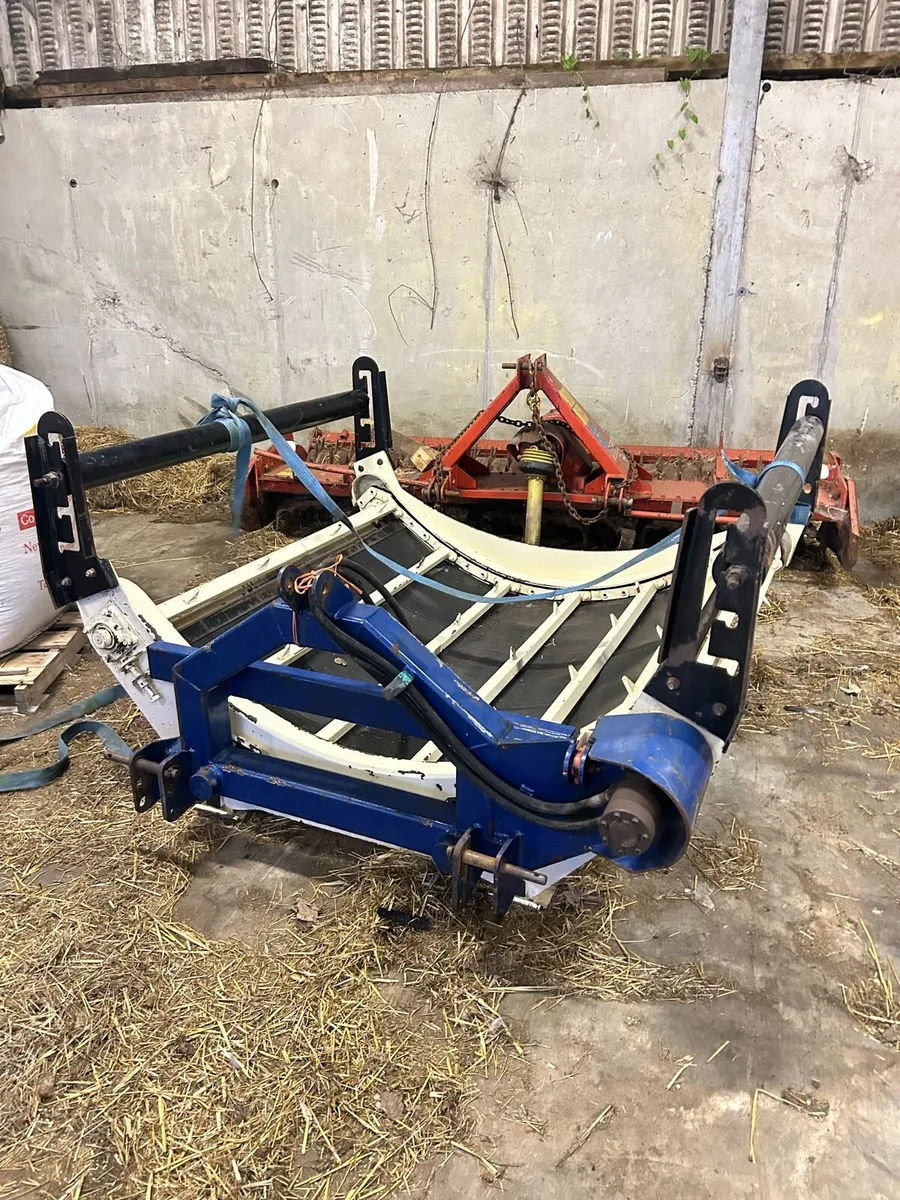 Bale unwinder - Image 1
