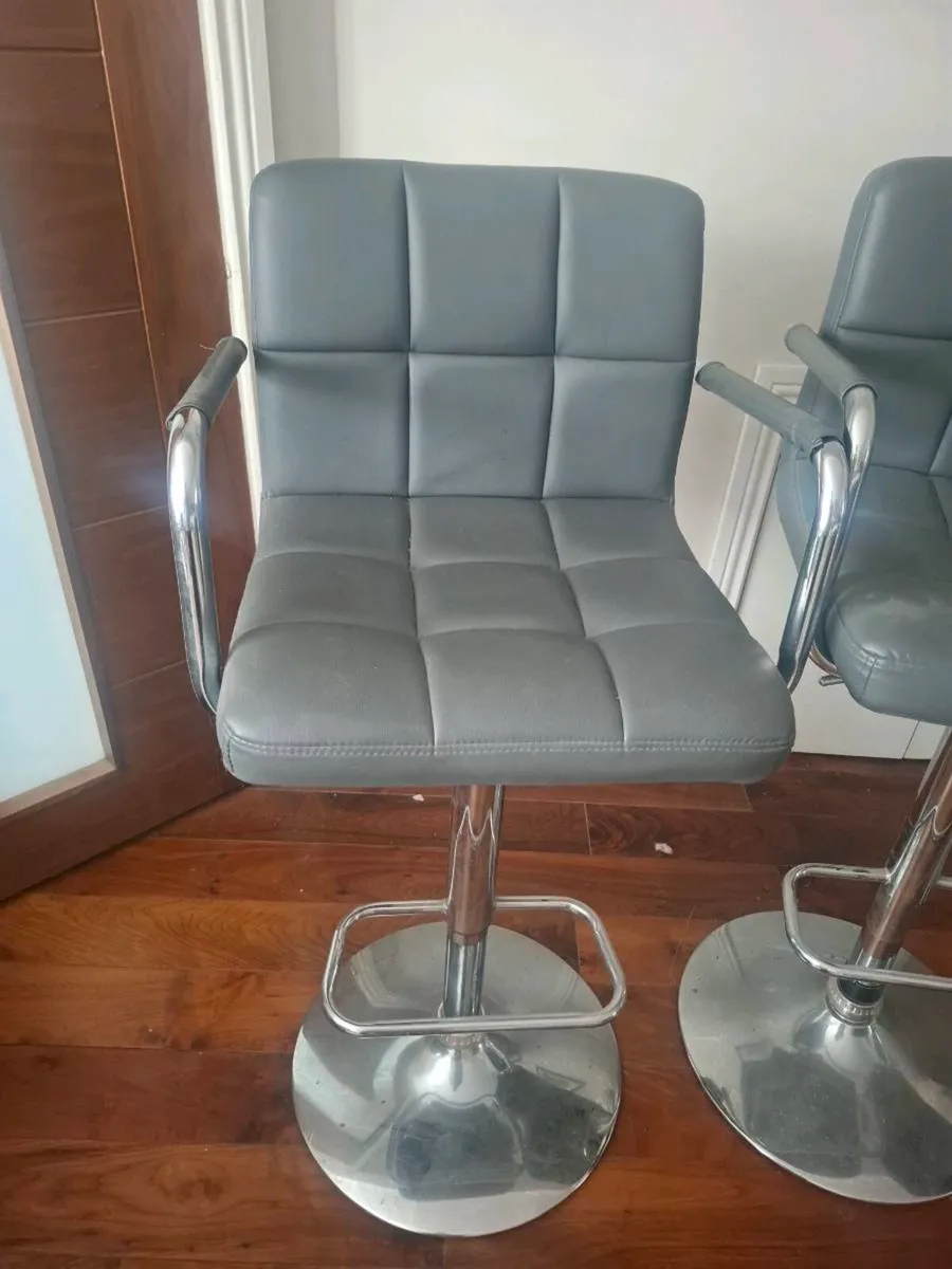 Bar stools - Image 2