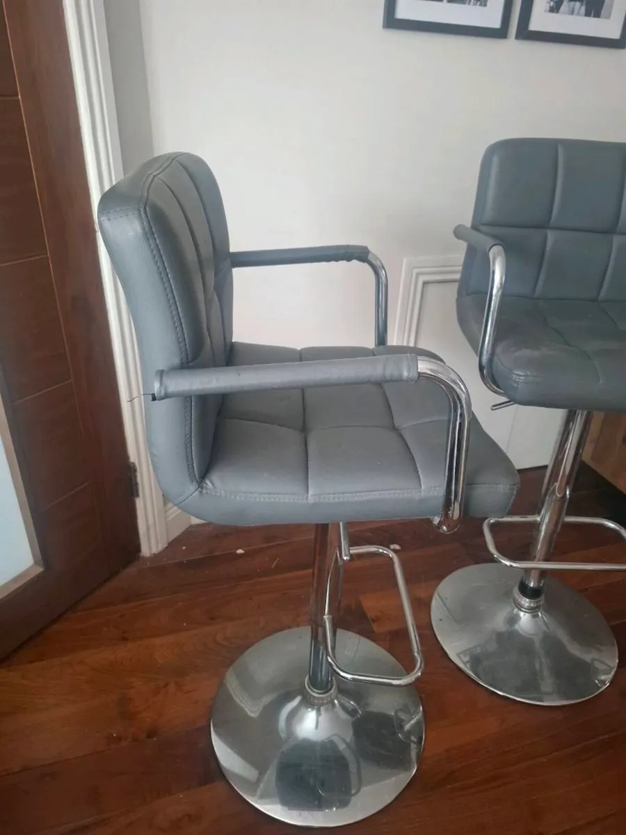 Bar stools - Image 3