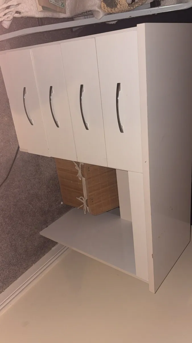 Desk & chair - Image 4