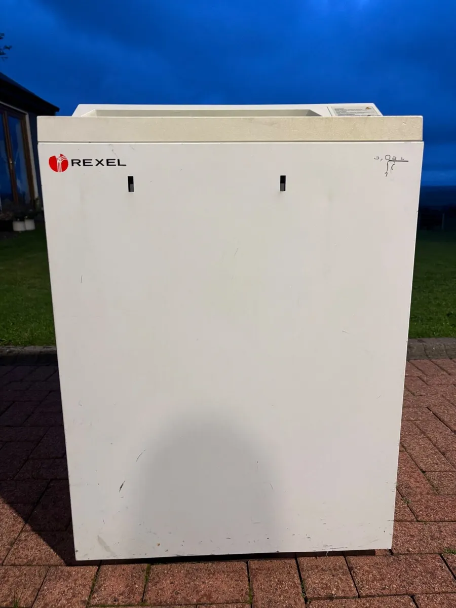 Heavy Duty Rexel Office Shredder – Large Industria - Image 1