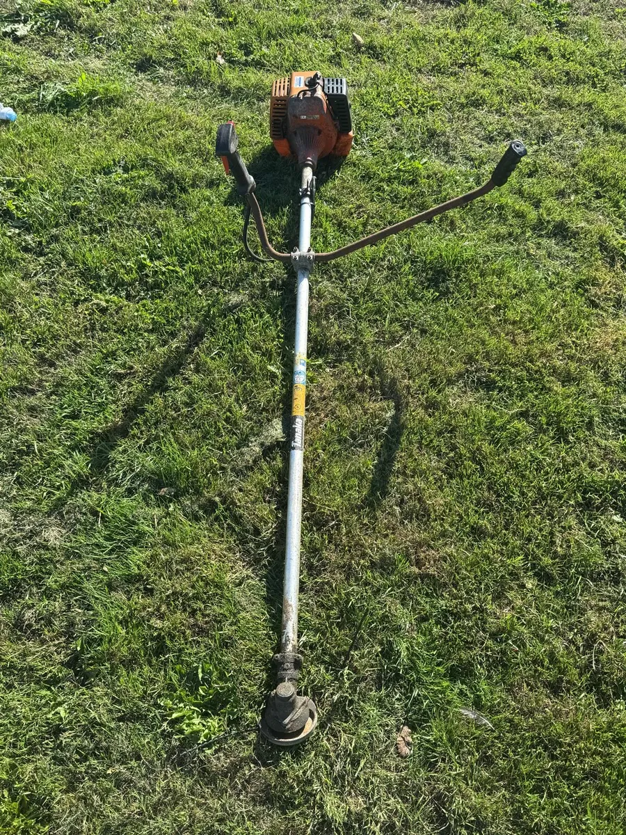 Tanaka PM 45 heavy duty petrol strimmers - Image 2