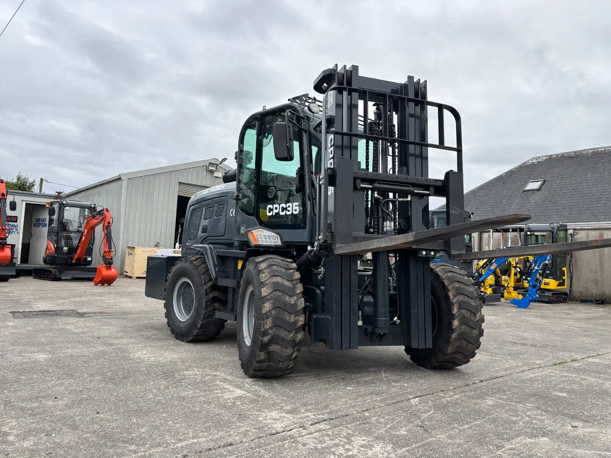 BRAND NEW JQ POWER 3.5T ROUGH TERRAIN FORKLIFT - Image 1