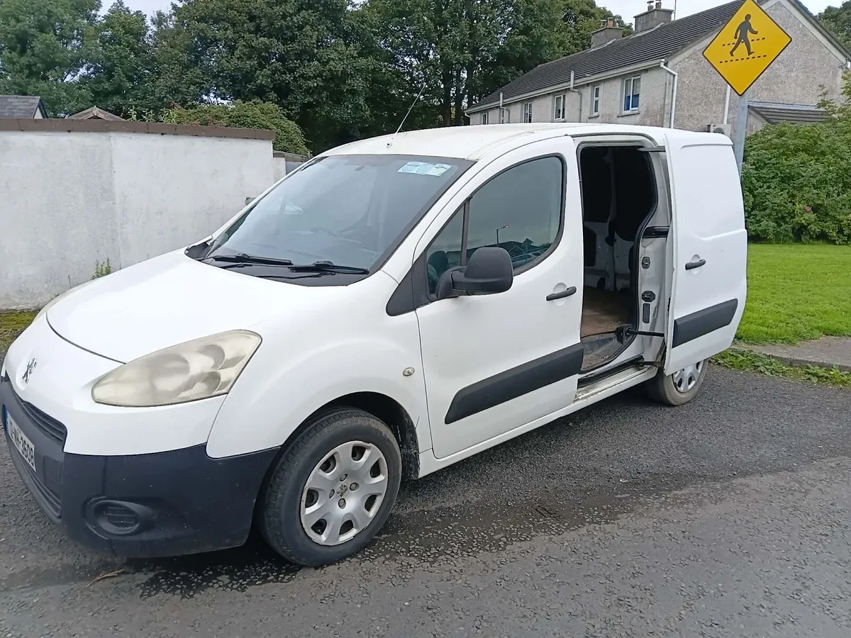 2012 Peugeot Partner 3 Seater DOE 11/26 - Image 1