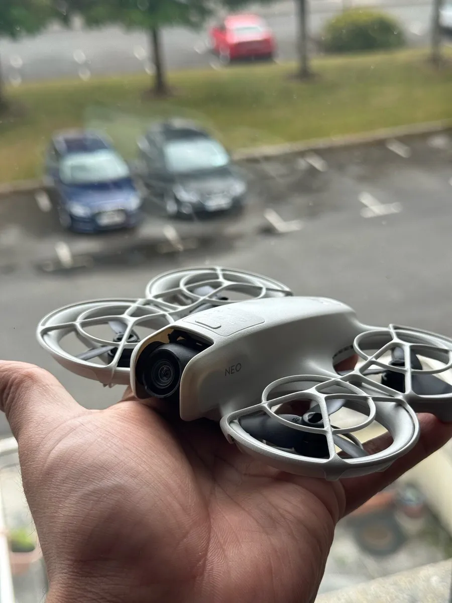 DJI Neo Fly More Combo - Image 2