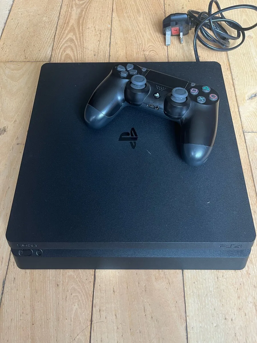 PlayStation 4 Slim and games - Image 2