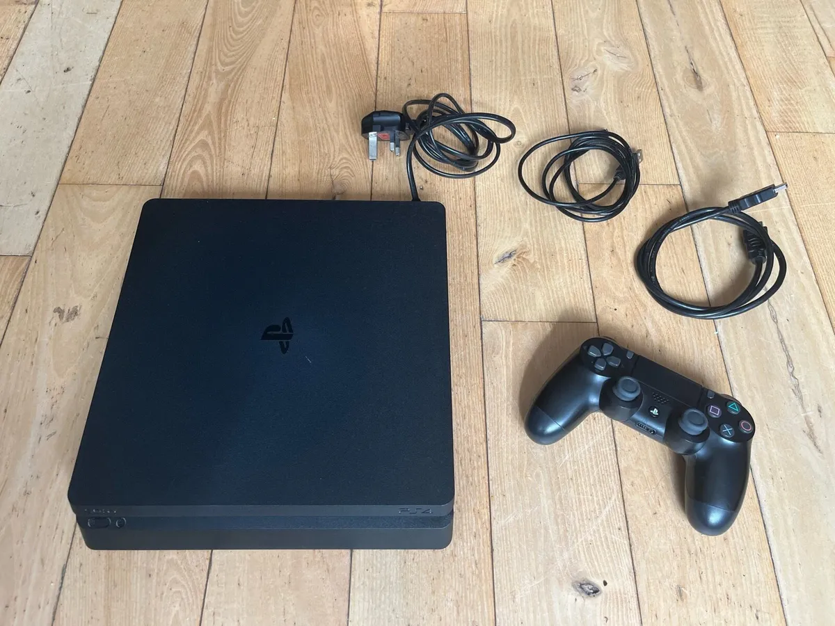 PlayStation 4 Slim and games - Image 3