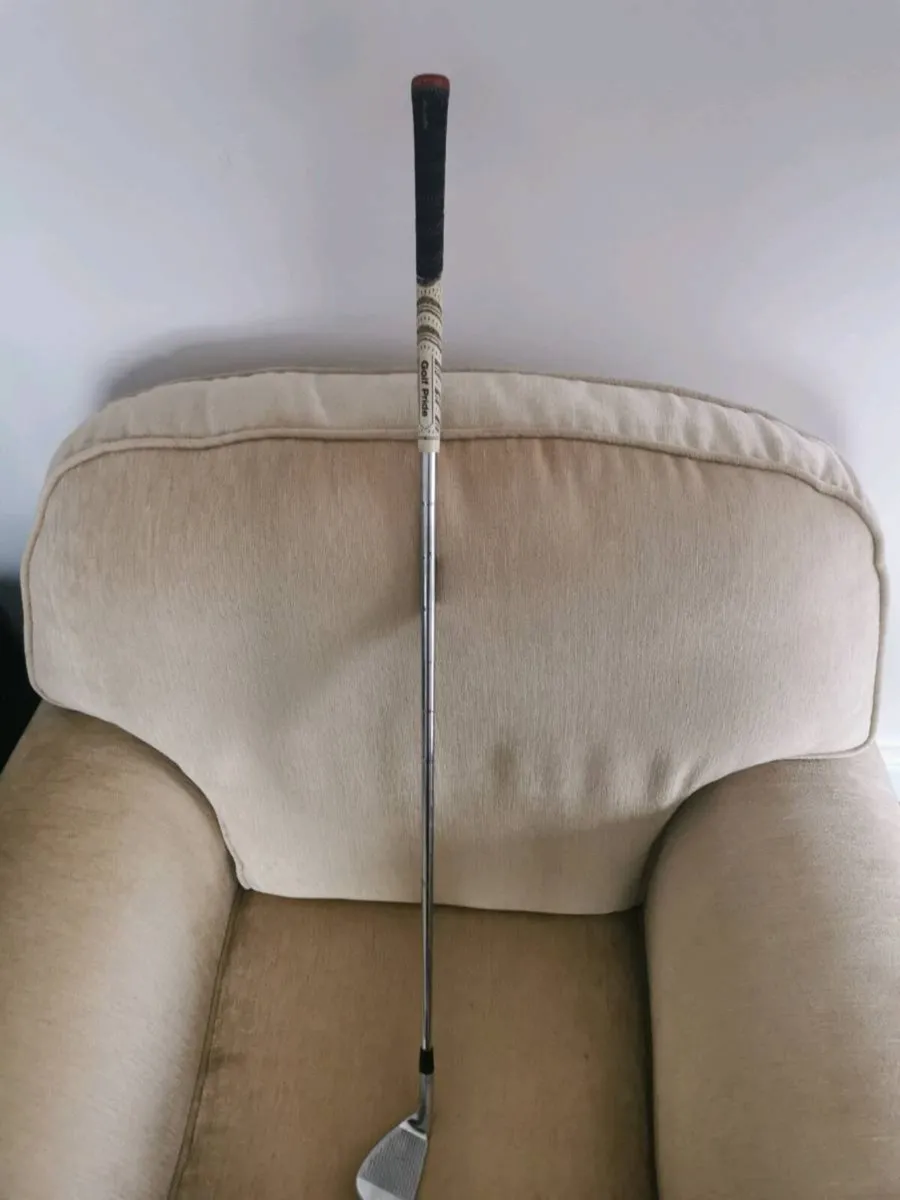 Titleist 52 degree am 7 - Image 3