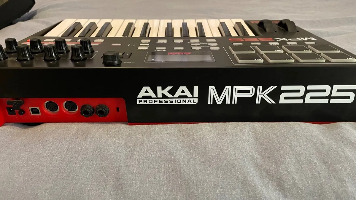 AKAI PROFESSIONAL MPK 225 - Image 3