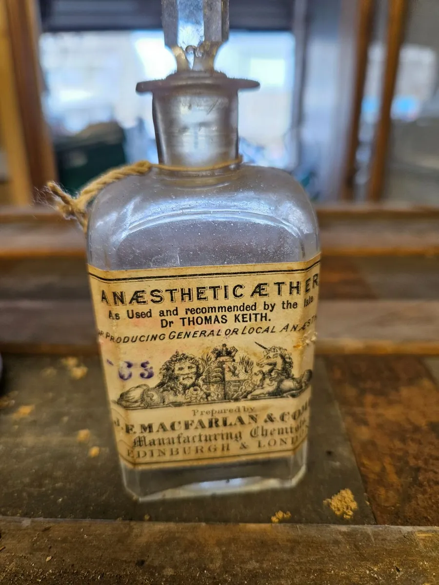Vintage Medical Portable Inhaler - Image 2