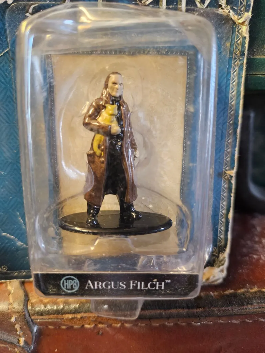 Harry Potter Figure - Image 1
