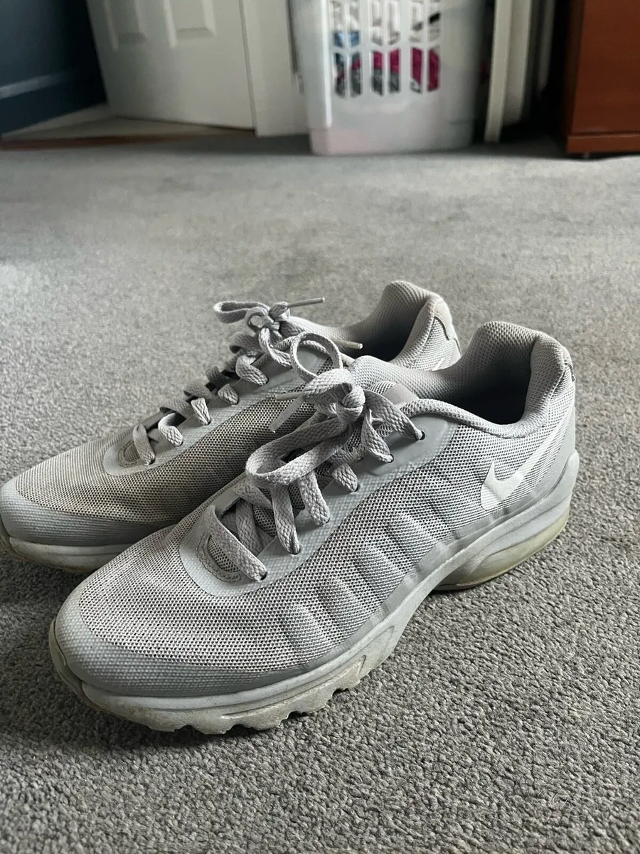 Nike Shoes - Image 2