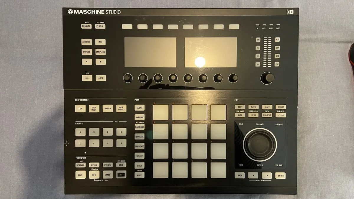 MASCHINE STUDIO - Image 1