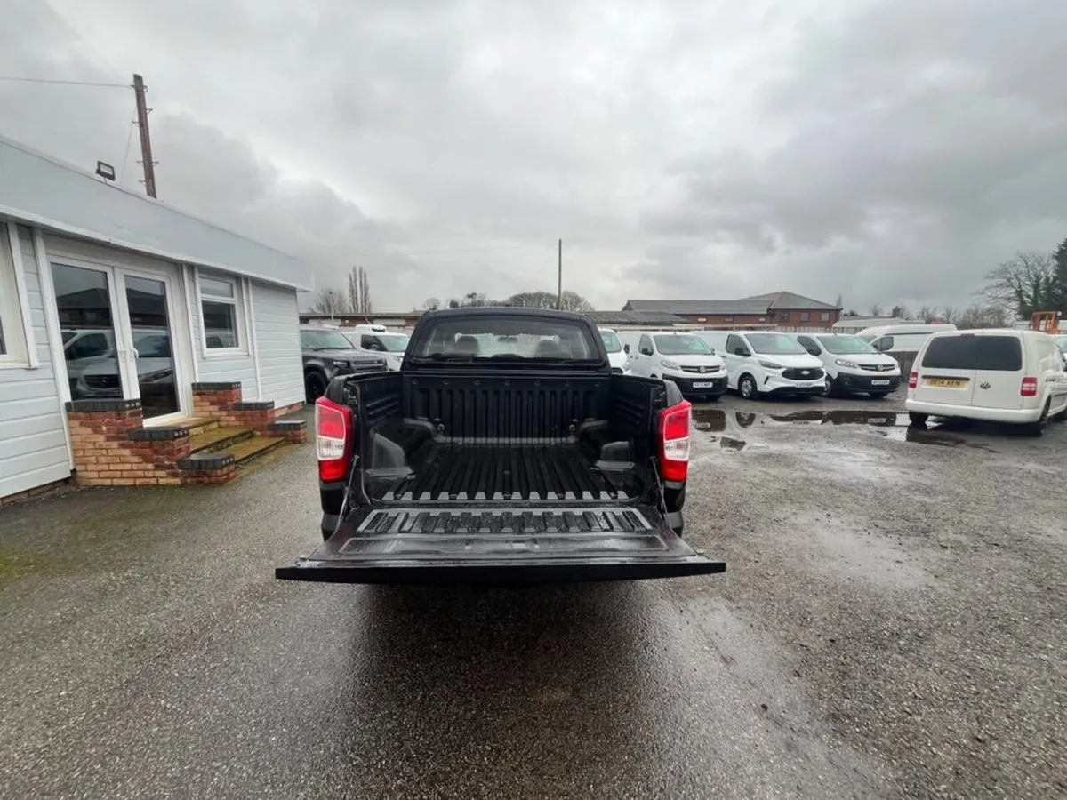 2023 Ssangyong Musso PickUp Van - Image 2