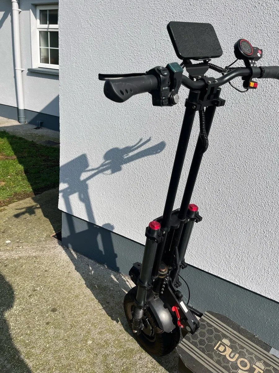DUOTTS D99 Electric Scooter - Image 3