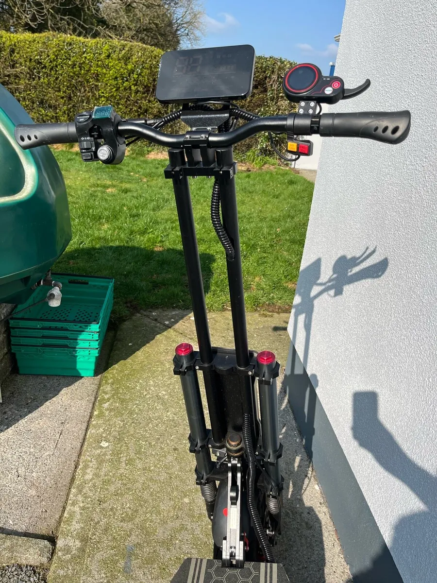 DUOTTS D99 Electric Scooter - Image 2