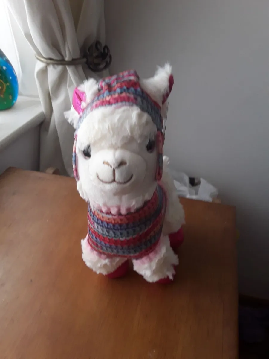 Brand new small toy alpaca - Image 3