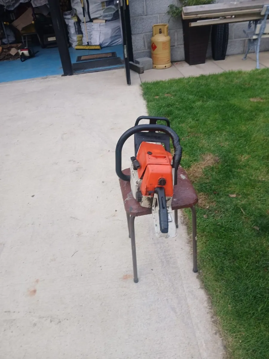 Chain saw - Image 3