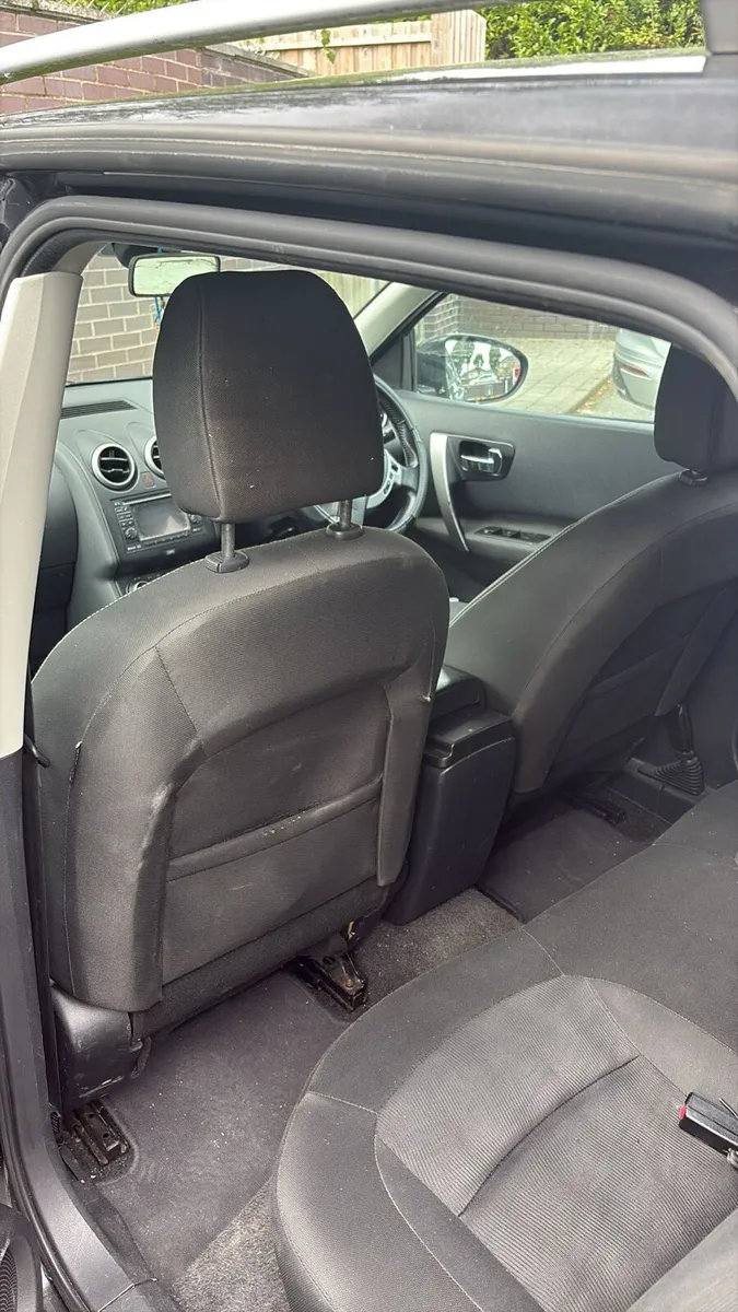 Nissan qashqai 2012 for part or repair - Image 3