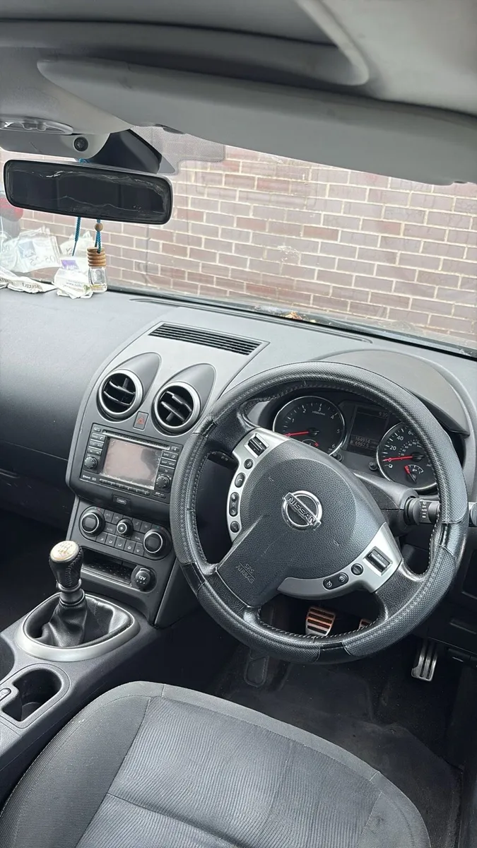 Nissan qashqai 2012 for part or repair - Image 4