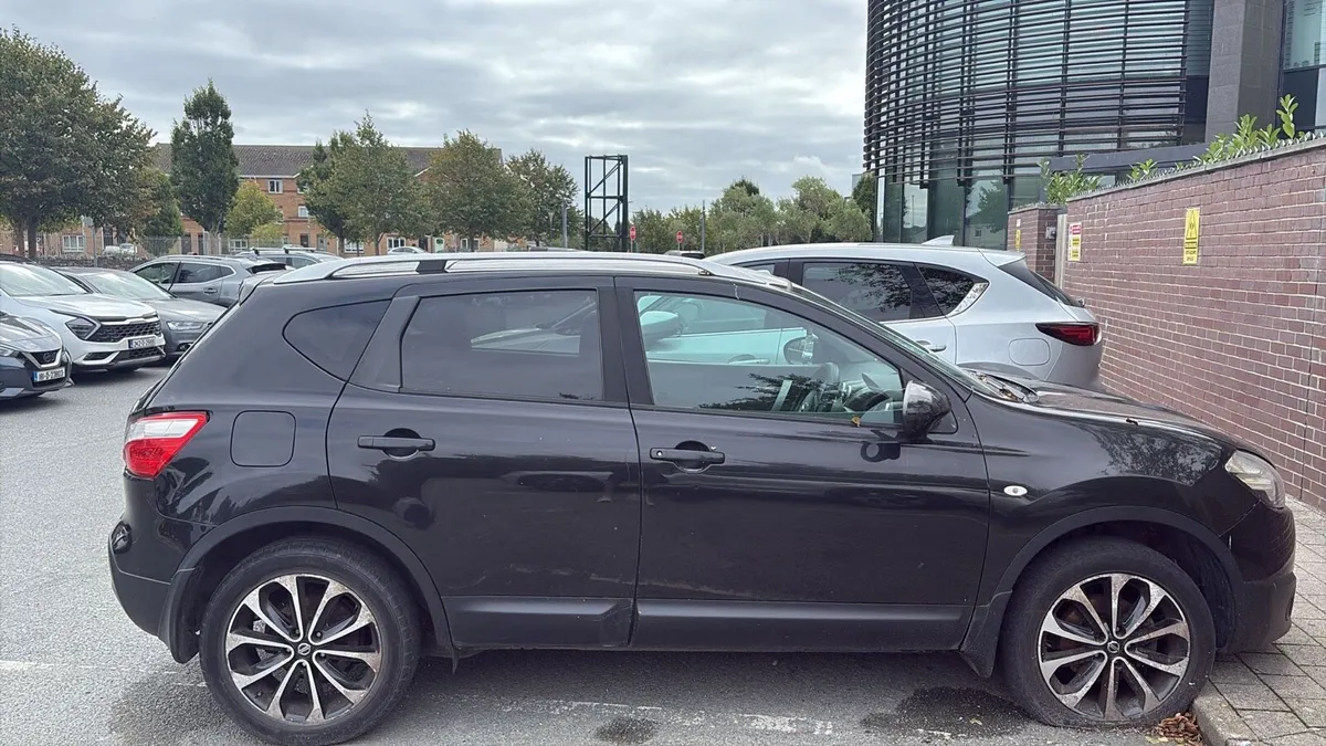 Nissan qashqai 2012 for part or repair - Image 1
