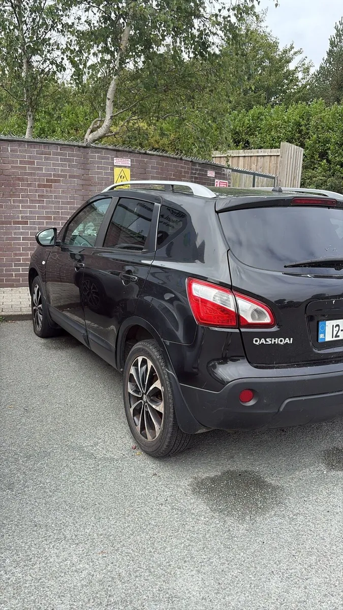 Nissan qashqai 2012 for part or repair - Image 2