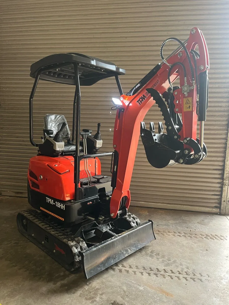 TPM-18HH micro digger Briggs & Stratton engine - Image 1