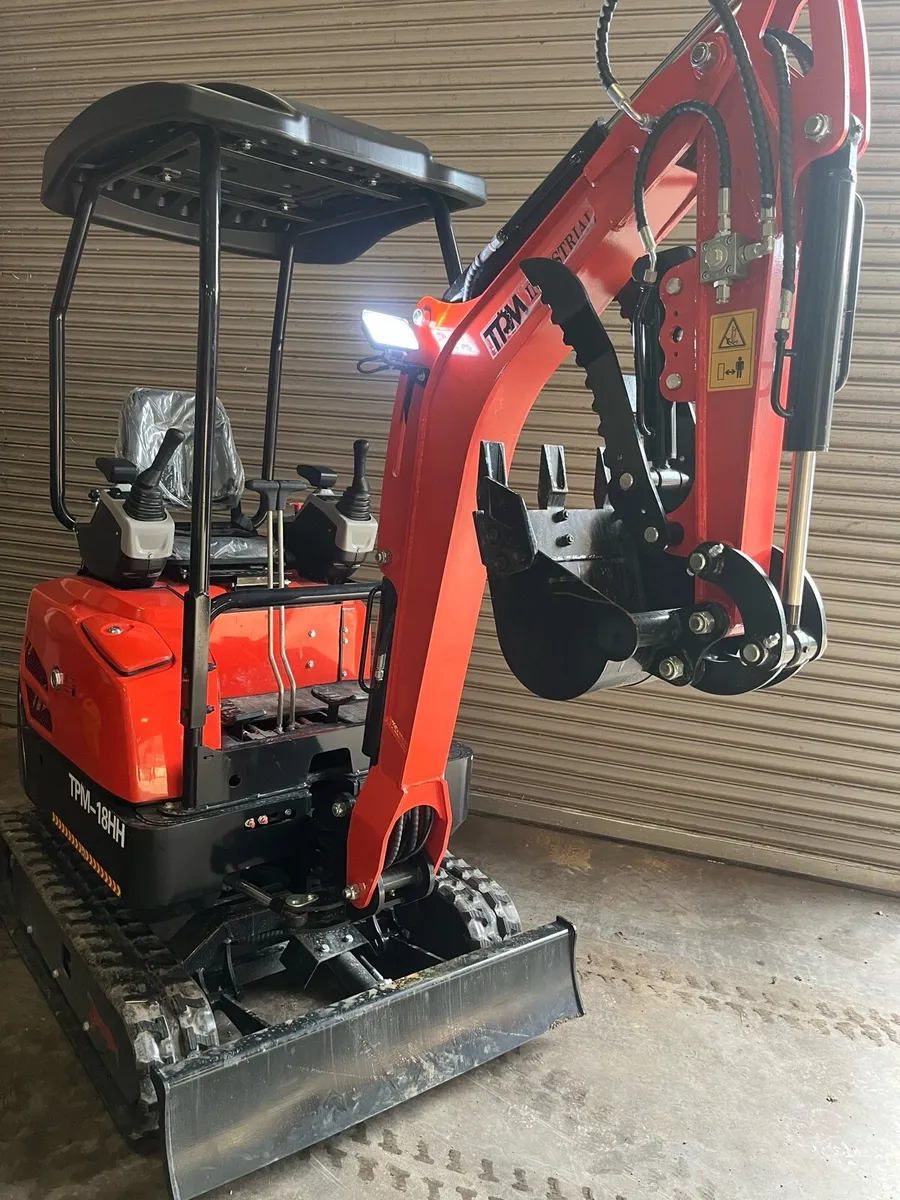 TPM-18HH micro digger Briggs & Stratton engine - Image 2