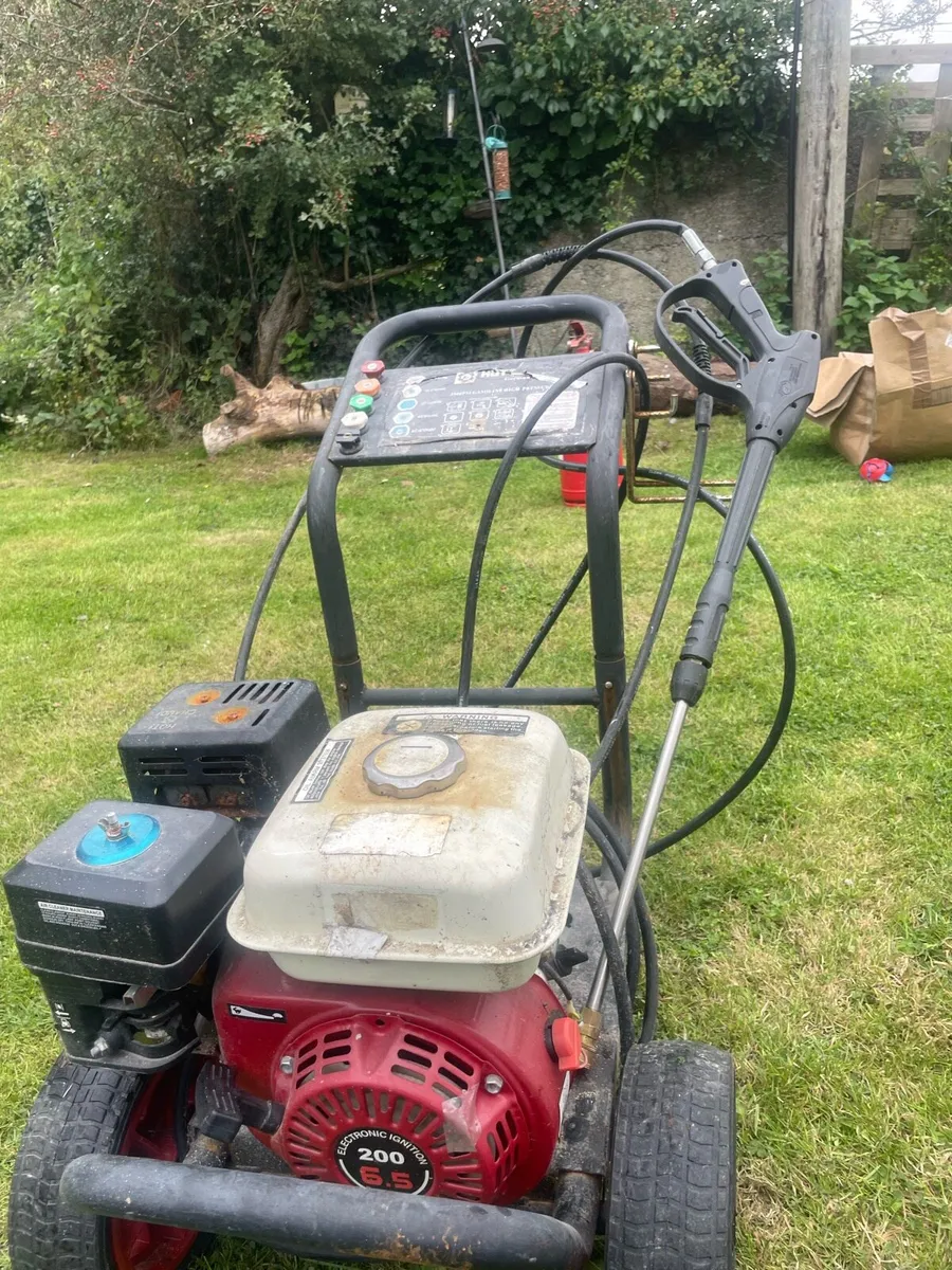 Petrol power washer - Image 2