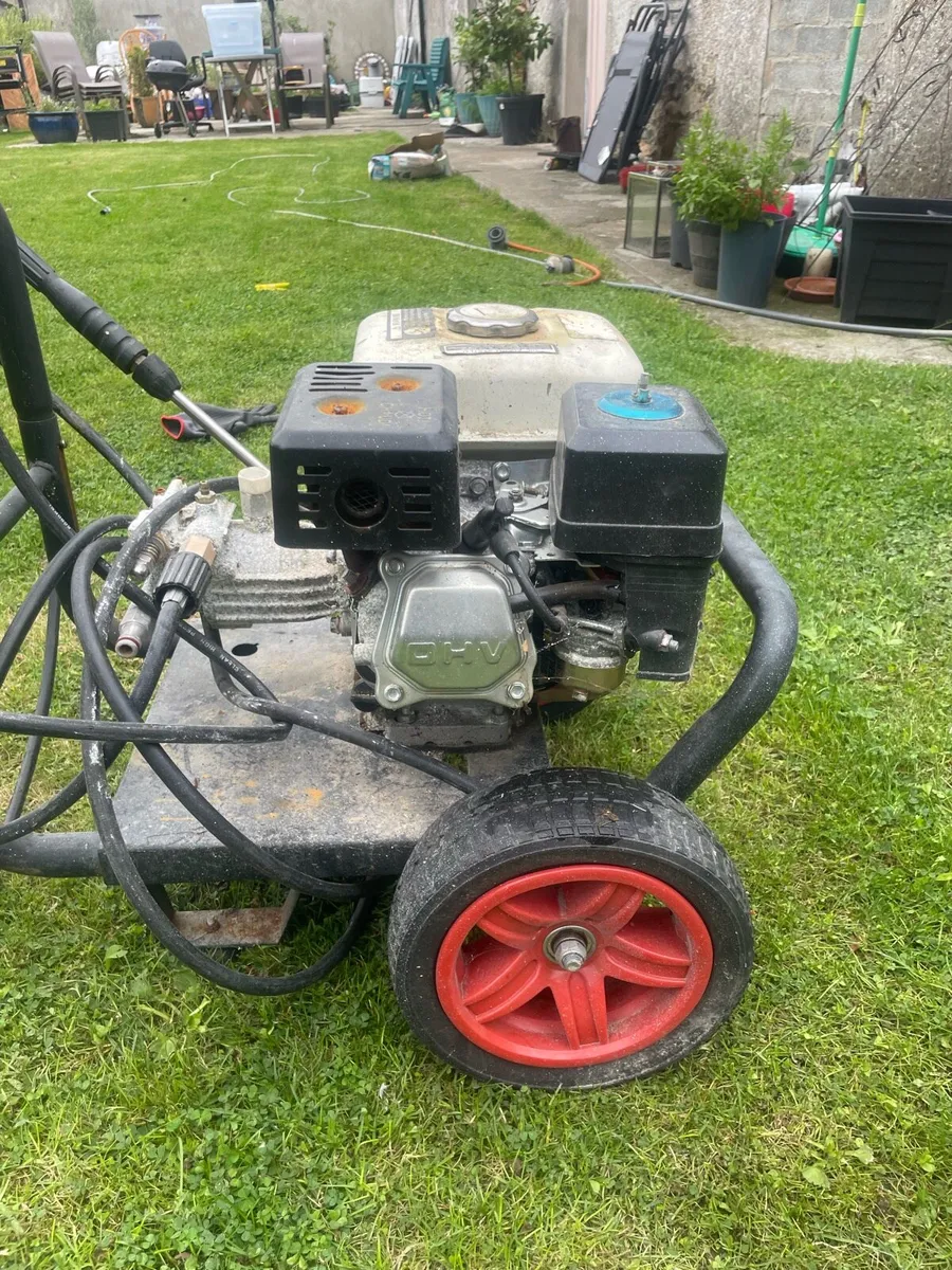 Petrol power washer - Image 3